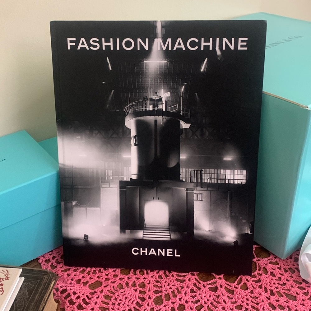 FASHION MACHINE a film by Karl Lagerfeld CHANEL BOOK + DVD CD Rare